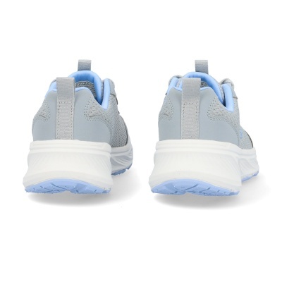 Par de sapatilhas desportivas cinza claro e azul claro com sola branca vista de trás