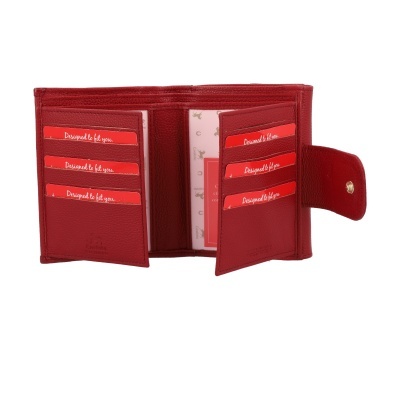 Carteira vermelha em couro com compartimentos para cartões e fecho de pressão