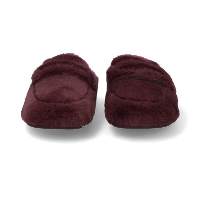 Par de pantufas de pelúcia bordô