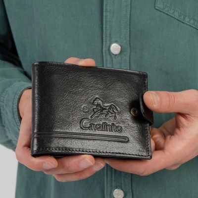 Carteira preta em pele com logo Cavalinho em relevo