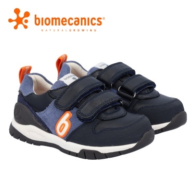 Sapatilhas infantis azuis escuro e claro com detalhes em laranja da biomecanics