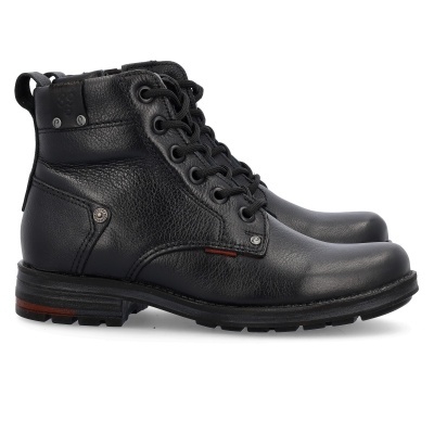 Botas pretas de pele com atacadores
