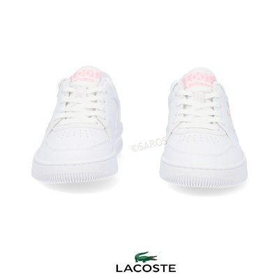 Par de sapatilhas brancas com detalhes rosa claro e sola branca