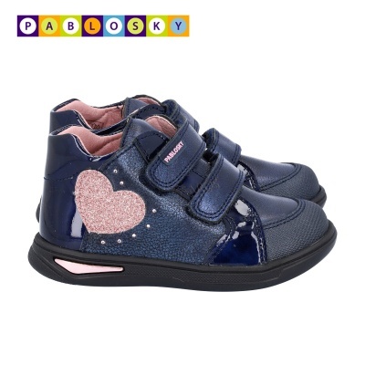 Sapatilhas infantis azuis Pablosky com coração rosa brilhante e velcro