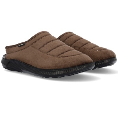 Chinelos castanhos acolchoados com sola preta aberta atrás