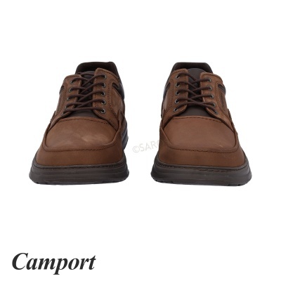 Sapatos castanhos de couro Camport com cordões pretos