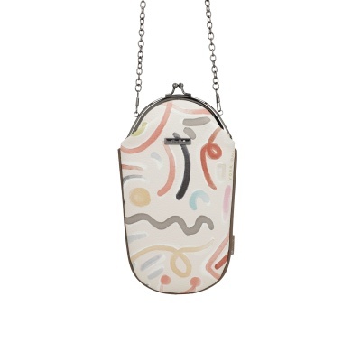 Bolsa pequena com padrão abstrato e corrente prateada