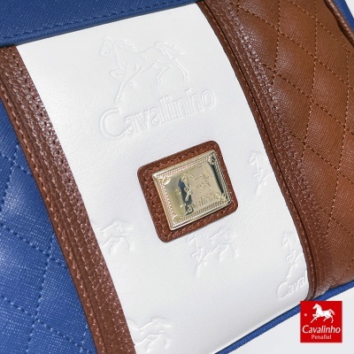 Mala Cavalinho azul e castanho com faixa branca central e logotipo em relevo