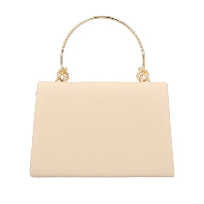 Mala de mão bege clara com alça dourada rígida