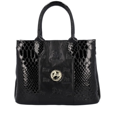 Mala preta com textura de pele de crocodilo e fecho redondo dourado.