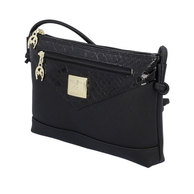 Mala preta pequena com fechos dourados e placa metálica LOVE