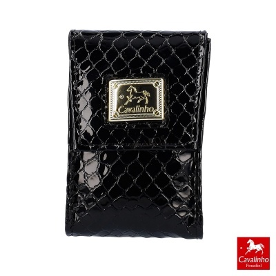 Carteira preta brilhante texturizada com placa metálica da Cavalinho
