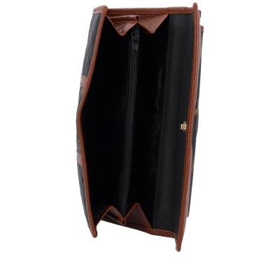 Carteira feminina aberta com interior preto e detalhes em pele castanha