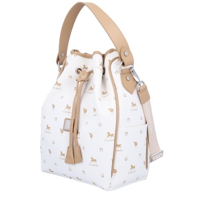 Mala saco branca com padrão de cavalos e ferraduras em bege e alças bege