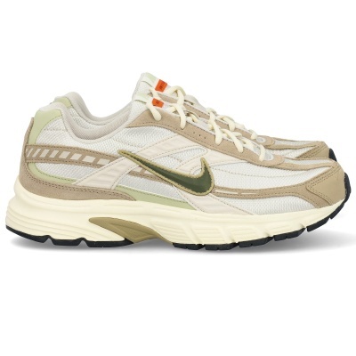 Ténis desportivos creme e bege com logo Nike verde e detalhe laranja na língua