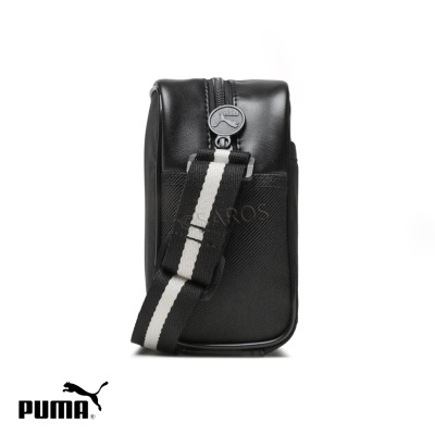 Bolsa preta pequena da Puma com alça preta e branca e fecho com logo