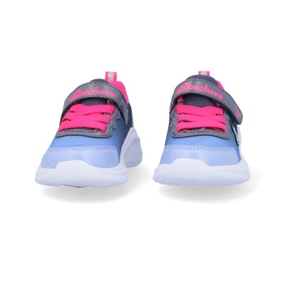 Ténis infantis azuis com rosa e cinza Skechers em fundo branco