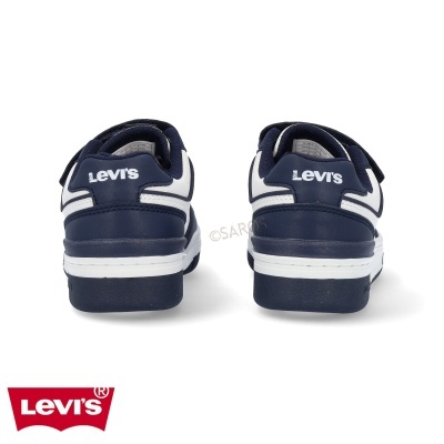 sapatilhas Levi's azul escuro e branco vista de trás