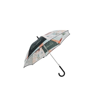 Guarda-chuva com estampa colorida e pega preta em forma de C