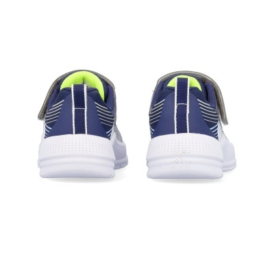 Sapatilhas desportivas azuis com verde fluorescente e sola branca vistas de trás