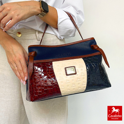 Mala de mão feminina Cavalinho Penafiel castanha, azul escuro e bege com textura imitação pele e logótipo