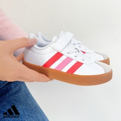 Ténis infantis Adidas brancos com riscas vermelhas e rosa e sola castanha