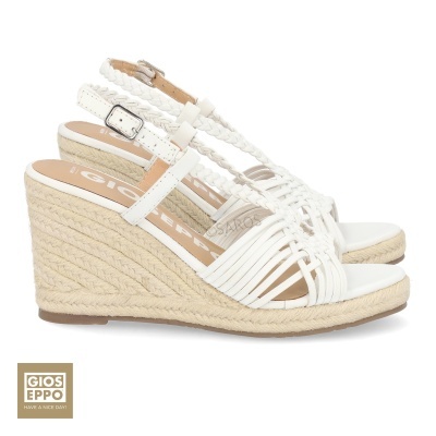 Sandálias de cunha brancas trançadas Gioseppo com fecho de fivela e sola de ráfia