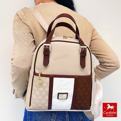 Mochila Cavalinho bege e castanha com logótipo na parte frontal