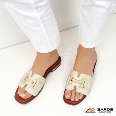 Sandálias de senhora beige com sola castanha e detalhe metálico dourado em H