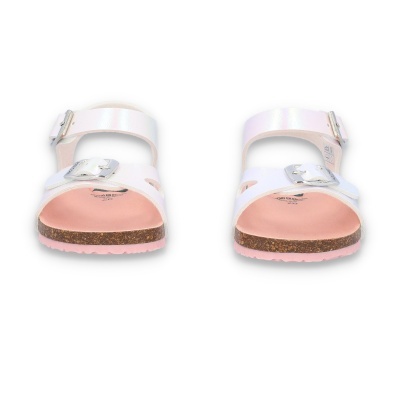 Sandálias brancas com sola de cortiça e base rosa vistas de frente