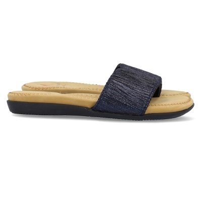 Sandálias rasteiras azuis e bege com sola preta