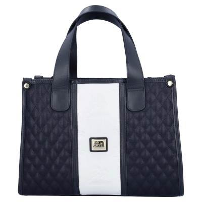 Mala de mão azul escuro e branco com padrão acolchoado e emblema com cavalo