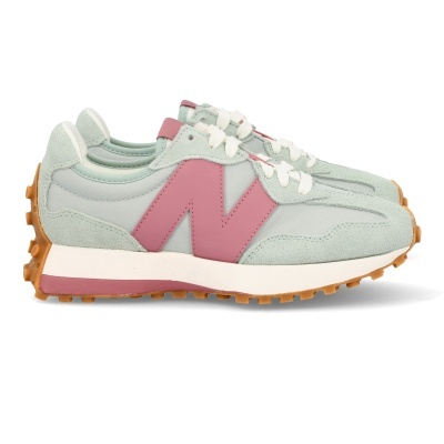 Sapatilhas New Balance verdes e rosa com sola de borracha castanha