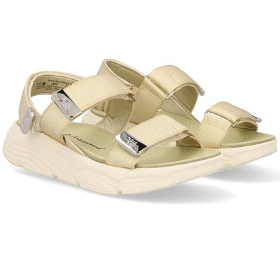 Sandálias de tiras amarelo claro com sola branca e fechos metálicos