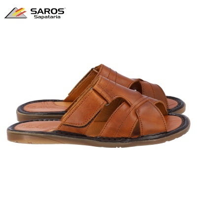 Sandálias castanho claro em pele com sola castanha e acabamento preto