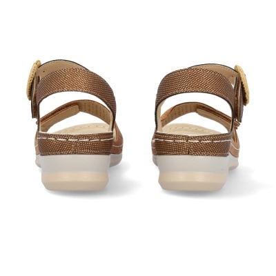 Sandálias castanhas com sola bege clara vistas de trás
