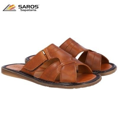 Sandálias masculinas em couro castanho com solado em borracha