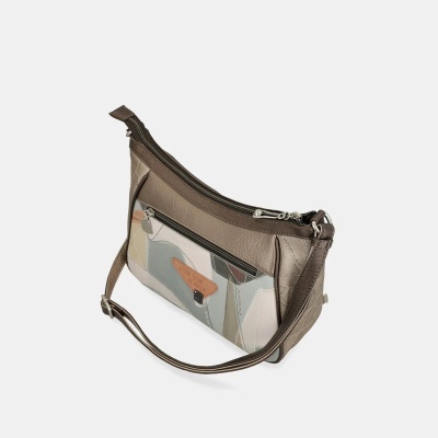 Mala de ombro castanha com bolso estampado em tons pastel e fecho de correr