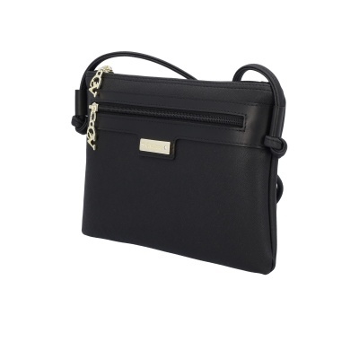 Mala preta de ombro com fecho de correr e detalhes metálicos dourados