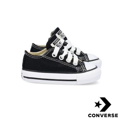 Ténis Converse All Star infantis preto com sola branca e atacadores brancos