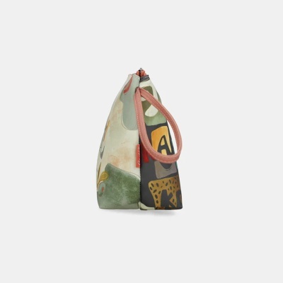 Bolsa colorida com alça rosa e etiqueta vermelha em fundo branco