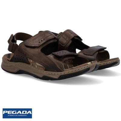 Sandálias masculinas castanhas de couro com fecho de velcro e sola de borracha