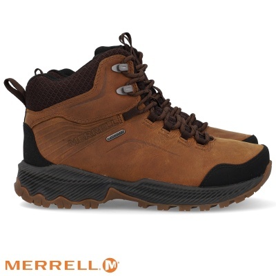 Botas de caminhada Merrell castanhas em couro com sola preta e logo Merrell
