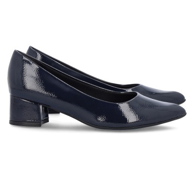 Sapatos de salto médio quadrado em verniz azul escuro brilhante