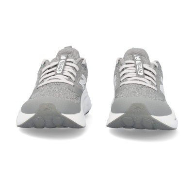 Par de sapatilhas New Balance Fresh Foam 625 cinzentas e brancas