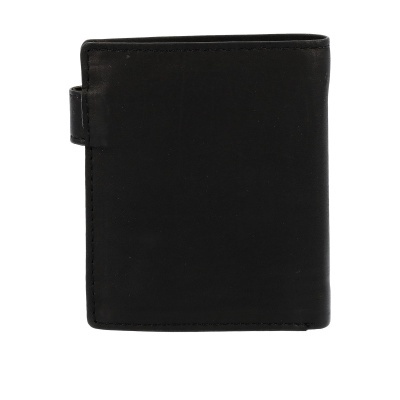 Carteira preta com aba de fecho lateral e acabamento liso