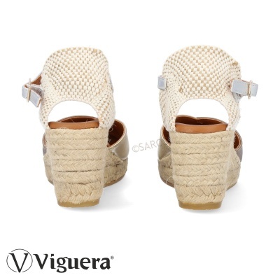 Sandálias de cunha com salto revestido de corda e parte traseira em trama bege