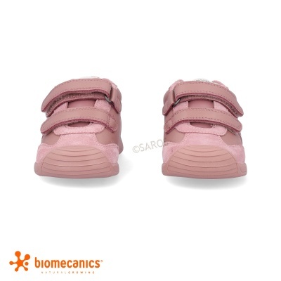 Par de sapatilhas infantis cor-de-rosa com velcro