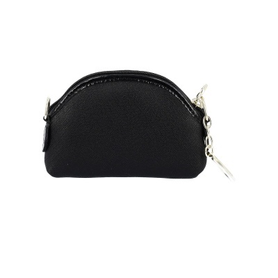 Carteira pequena preta com fecho e argola metálica