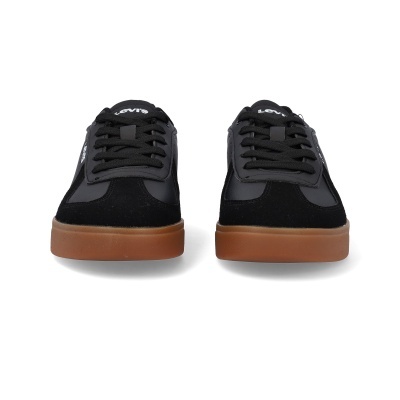 Sapatilhas pretas com sola castanha e marca LEVIS